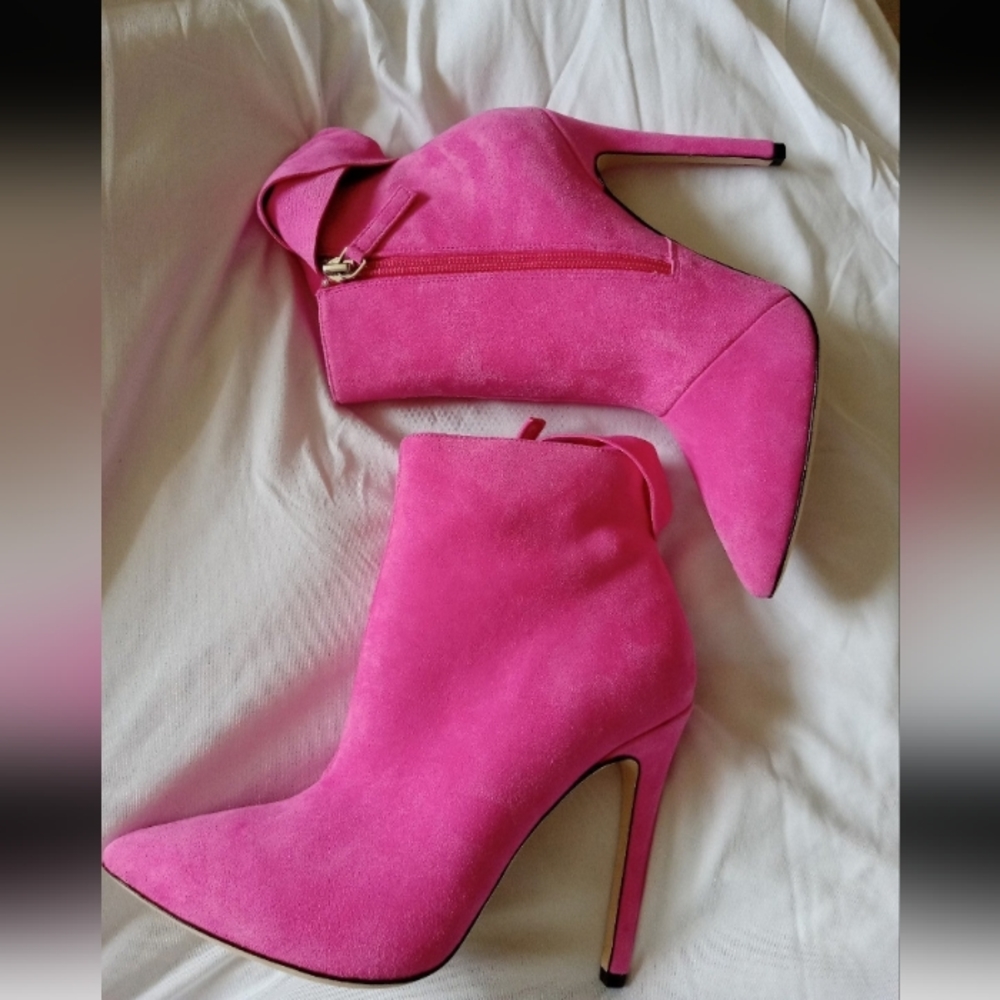 COPY - Stilletos in Pink. Size: 7